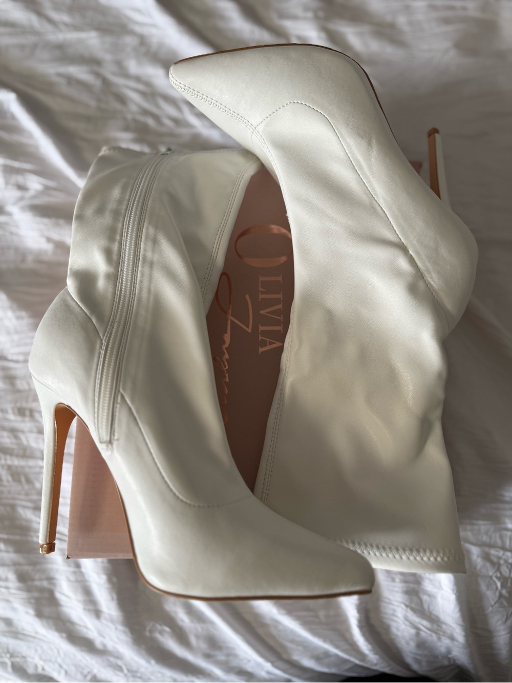 White boot size 7 1/2